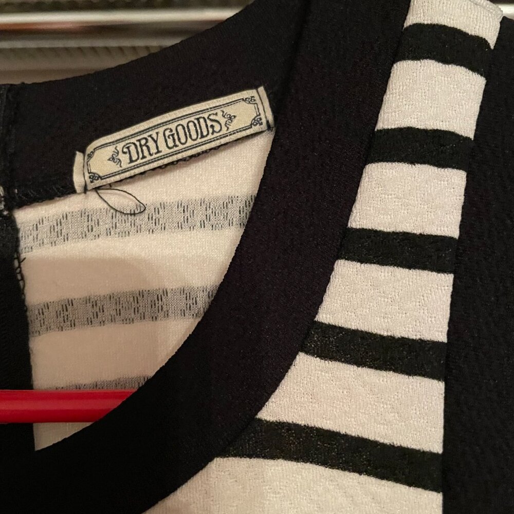 Jumper - Picture 3 of 3